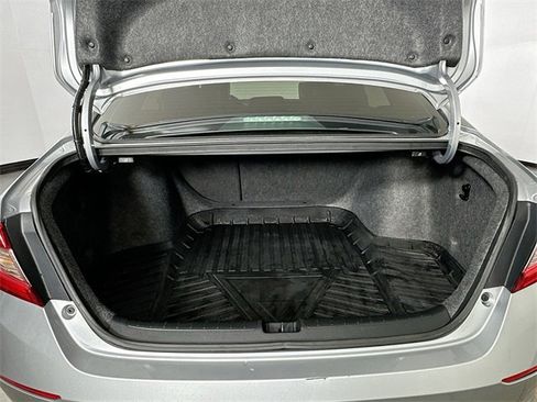 Used 2018 Honda Accord Sport image 27