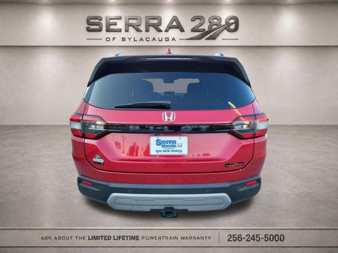 Used 2025 Honda Pilot TrailSport image 6
