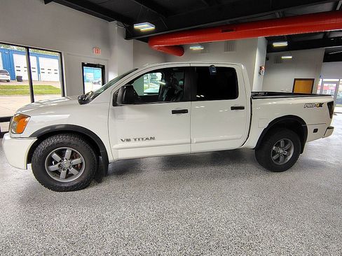 Used 2015 Nissan Titan PRO-4X w/ Pro-4x Luxury Package AWD/4WD image 2