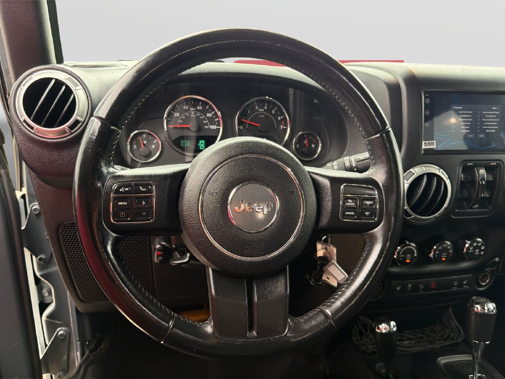 Used 2015 Jeep Wrangler Unlimited Sahara w/ Max Tow Package AWD/4WD image 12