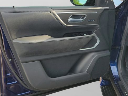 Certified 2025 INFINITI QX80 Luxe image 16