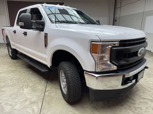 Used 2022 Ford F250 XL w/ Power Equipment Group AWD/4WD image 7