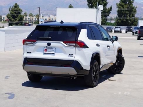 Used 2023 Toyota RAV4 XSE AWD/4WD image 5