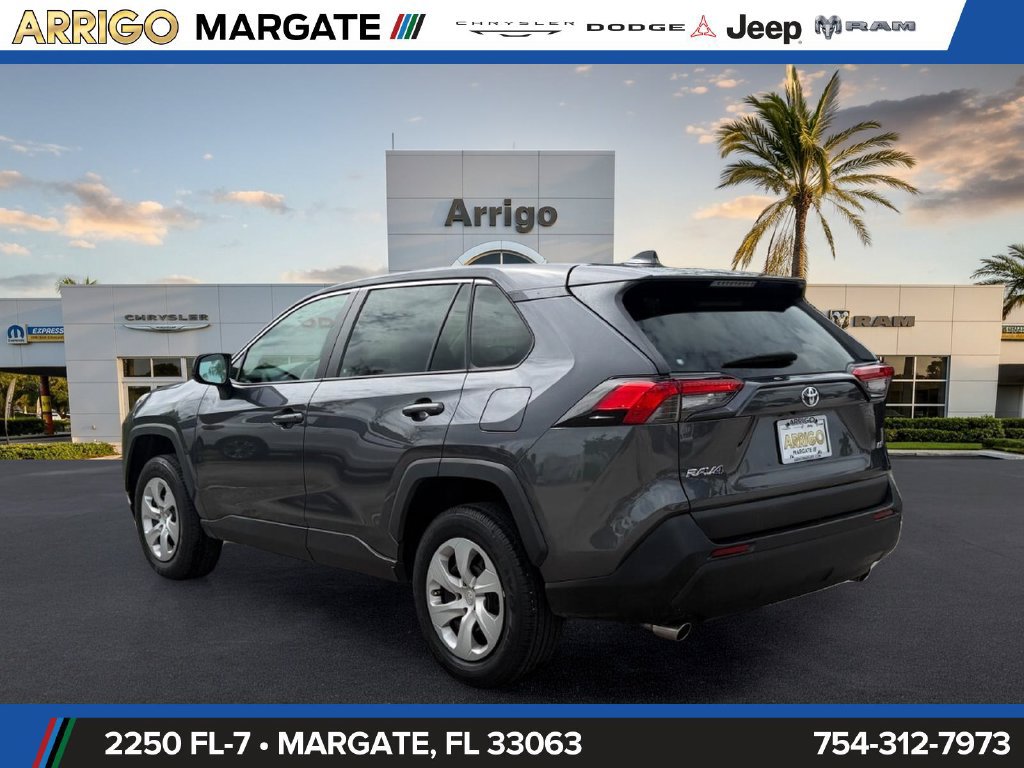 Used 2023 Toyota RAV4 LE FWD image 5