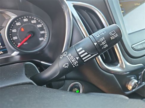 Used 2019 Chevrolet Equinox LT image 22