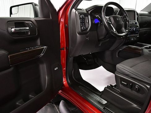 Used 2019 Chevrolet Silverado 1500 RST image 16