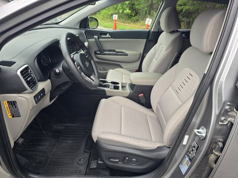 Used 2021 Kia Sportage LX w/ LX Fwd Popular Package image 11