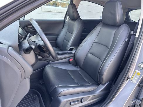 Used 2019 Honda HR-V Touring image 35