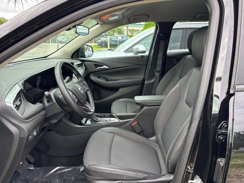 Used 2025 Buick Encore GX Preferred FWD image 29