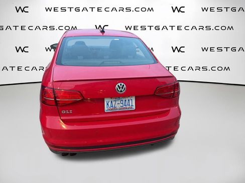Used 2017 Volkswagen Jetta GLI image 18