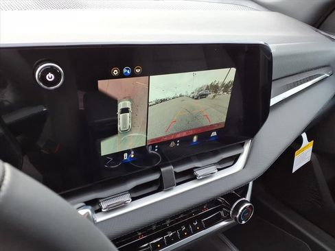 New 2026 Chevrolet Equinox LT w/ Safety and Technology Package image 11