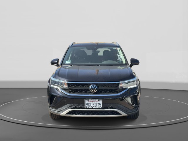 Certified 2023 Volkswagen Taos SE w/ Panoramic Sunroof Package FWD image 2