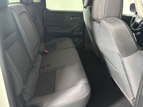 Used 2025 Nissan Frontier SV RWD image 22