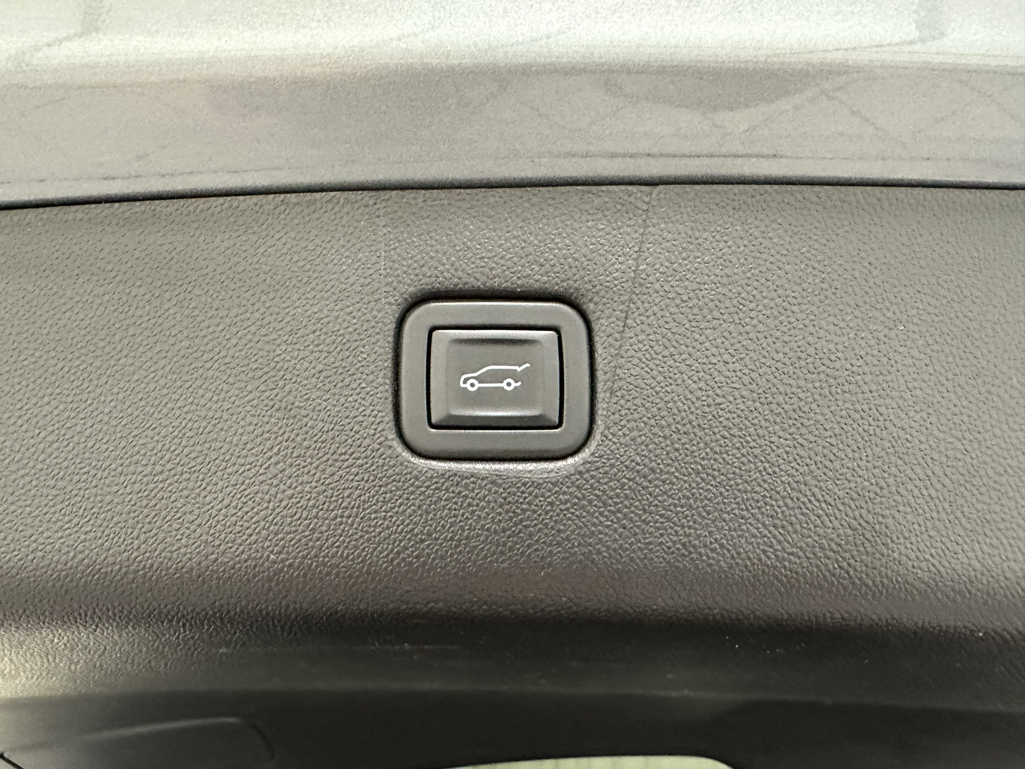Certified 2024 Chevrolet Blazer LT w/ Convenience Package FWD image 10