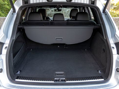 Used 2016 Porsche Cayenne image 48