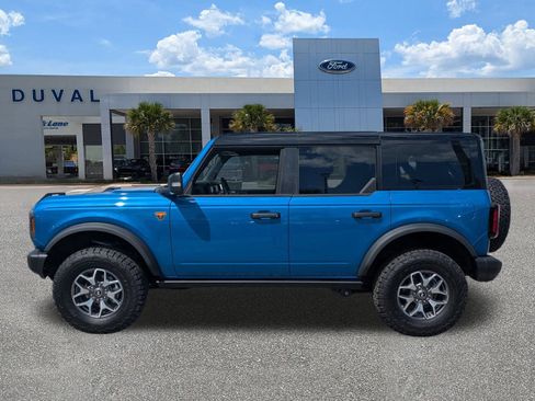 New 2025 Ford Bronco Badlands image 6