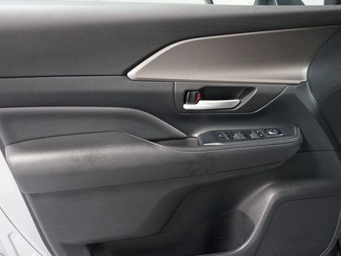 Used 2024 Toyota Grand Highlander XLE image 30