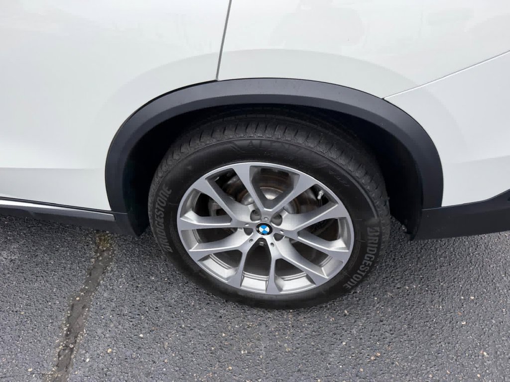 Used 2023 BMW X5 xDrive40i AWD/4WD image 11
