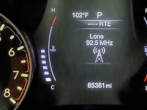 Used 2019 Jeep Compass Latitude FWD image 29