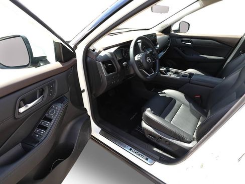 Used 2023 Nissan Rogue SL w/ SL Premium Package AWD/4WD image 14
