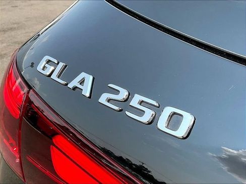 Used 2026 Mercedes-Benz GLA 250 4MATIC image 26