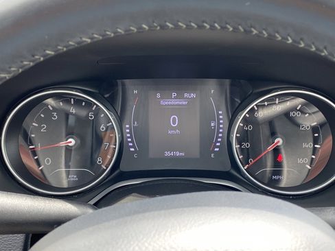 Used 2019 Jeep Compass Latitude FWD image 13