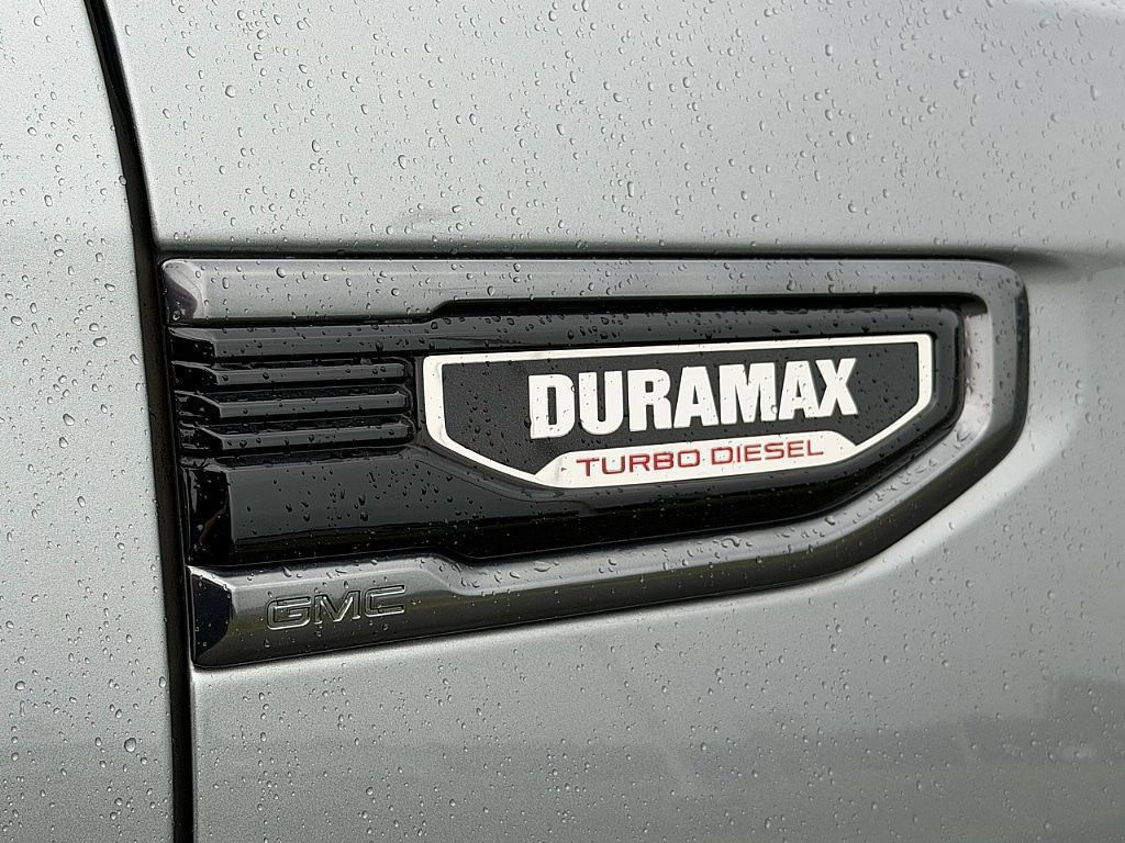 Used 2023 GMC Sierra 1500 AT4 w/ AT4 Premium Package AWD/4WD image 32