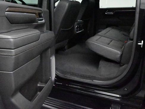 Used 2024 Chevrolet Silverado 2500 High Country w/ High Country Premium Package AWD/4WD image 11