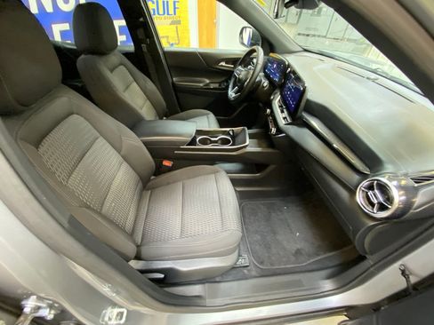 Used 2025 Chevrolet Equinox LT AWD/4WD image 26