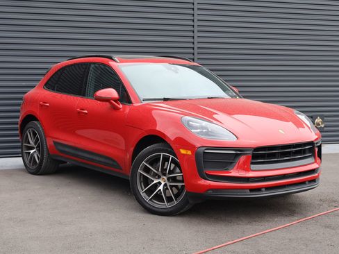 Used 2022 Porsche Macan AWD/4WD image 7