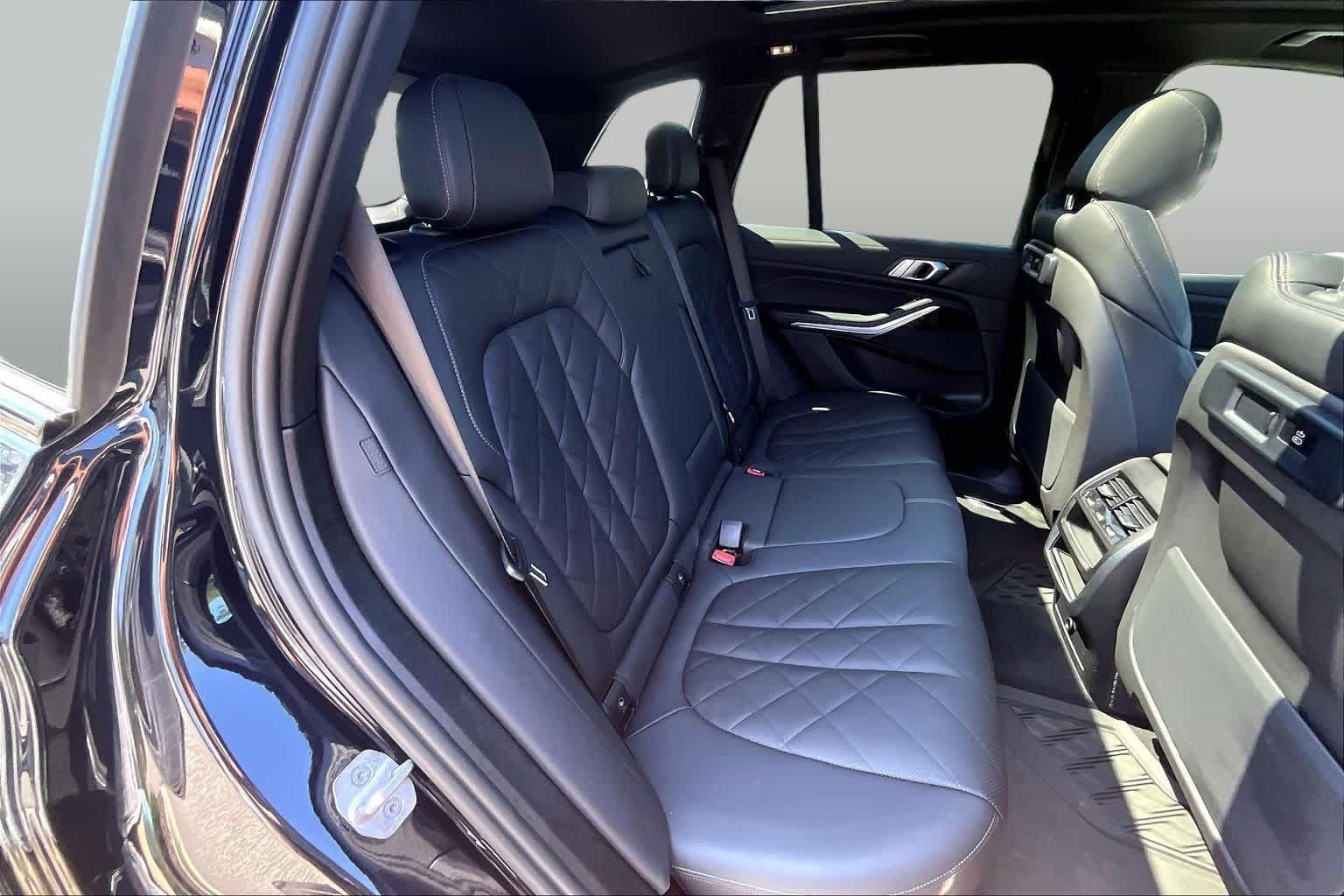 Used 2023 BMW X5 xDrive40i w/ M Sport Package AWD/4WD image 20