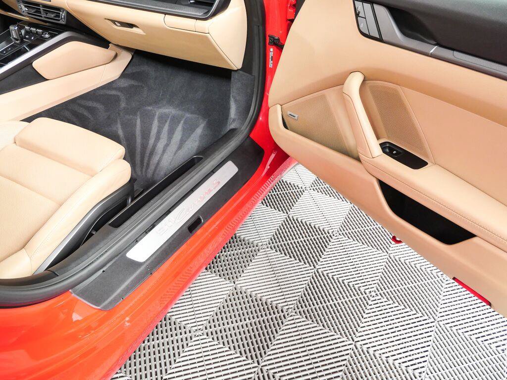 Certified 2020 Porsche 911 Carrera S RWD image 21