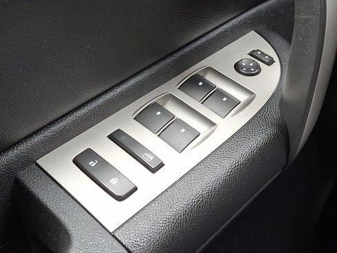 Used 2009 Chevrolet Silverado 1500 LT image 23