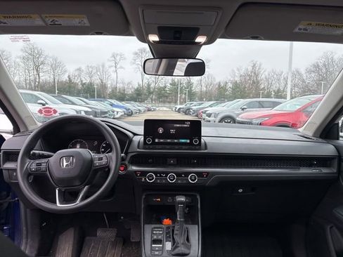 Used 2023 Honda CR-V EX image 11