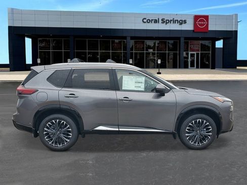 New 2026 Nissan Rogue Platinum w/ Platinum Premium Package image 6