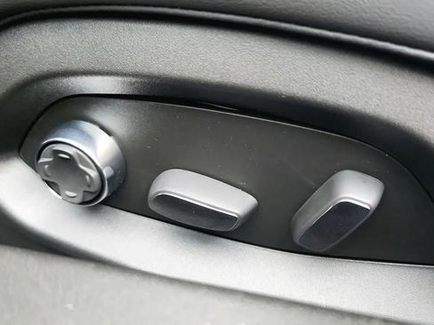 Used 2024 Chevrolet Corvette Stingray Preferred Cpe w/ 2LT image 39