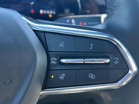 Used 2025 Chevrolet Equinox LT image 23