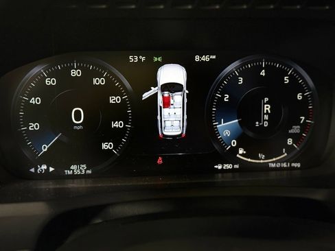 Used 2020 Volvo XC90 T6 Momentum w/ Protection Package Premier AWD/4WD image 13