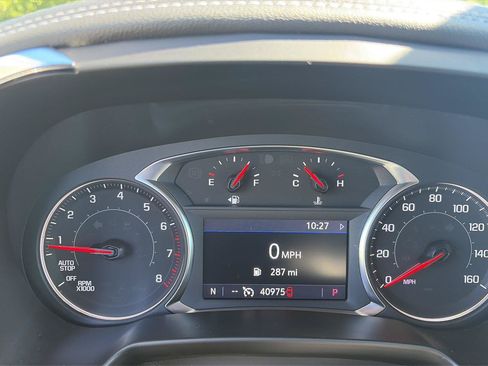 Used 2025 Chevrolet Blazer LT FWD image 19