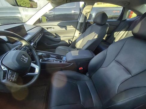 Used 2024 Honda Accord Touring image 8
