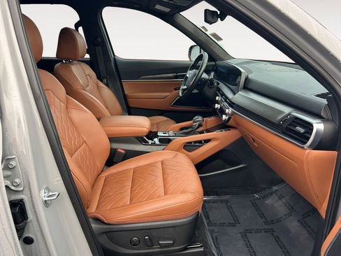 Used 2025 Kia Telluride SX Prestige X-Line image 10