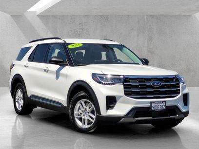 Used 2025 Ford Explorer Active