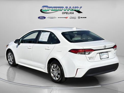 Used 2023 Toyota Corolla LE image 5