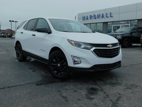 Used 2021 Chevrolet Equinox LT image 2