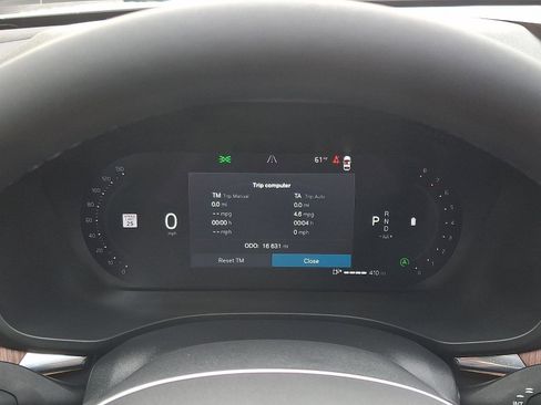 Certified 2024 Volvo XC60 B5 Plus w/ Climate Package AWD/4WD image 22