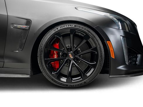 Used 2016 Cadillac CTS V w/ Carbon Fiber Package RWD image 31