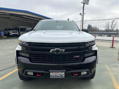 Used 2019 Chevrolet Silverado 1500 LT Trail Boss image 4