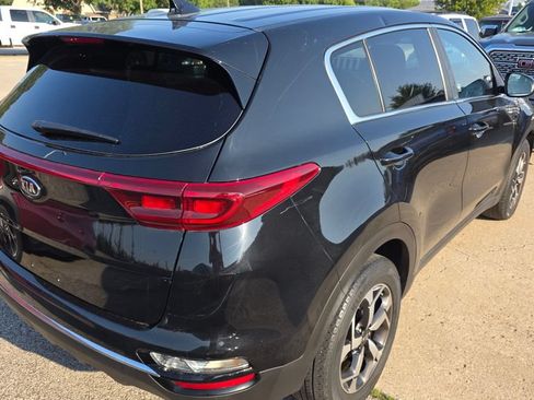 Used 2022 Kia Sportage LX FWD image 5