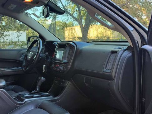 Used 2015 GMC Canyon SLE w/ All-Terrain Package RWD image 19