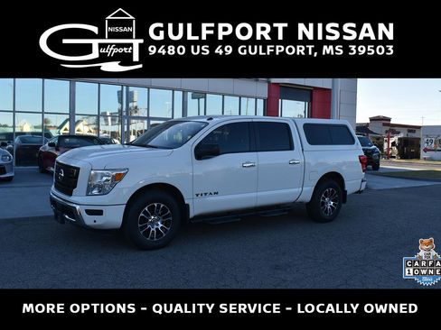 Used 2021 Nissan Titan SV w/ SV Convenience Package image 1